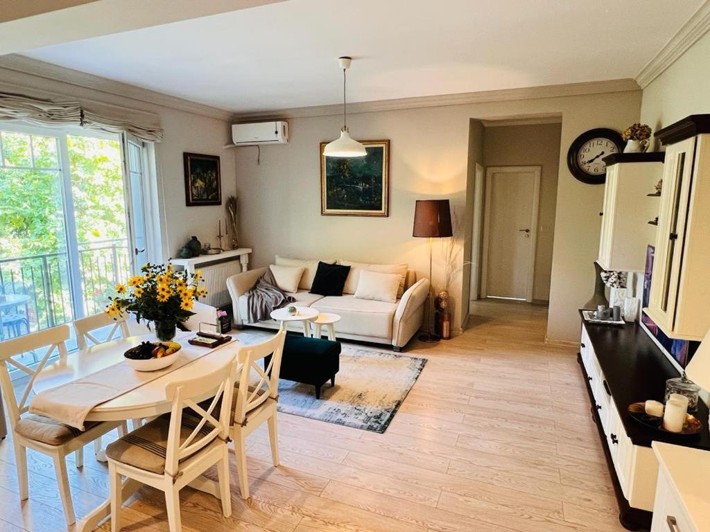 Mvs Apartment Giroc Eksteriør bilde